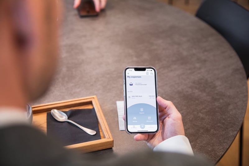 person scanning a receipt with mobile