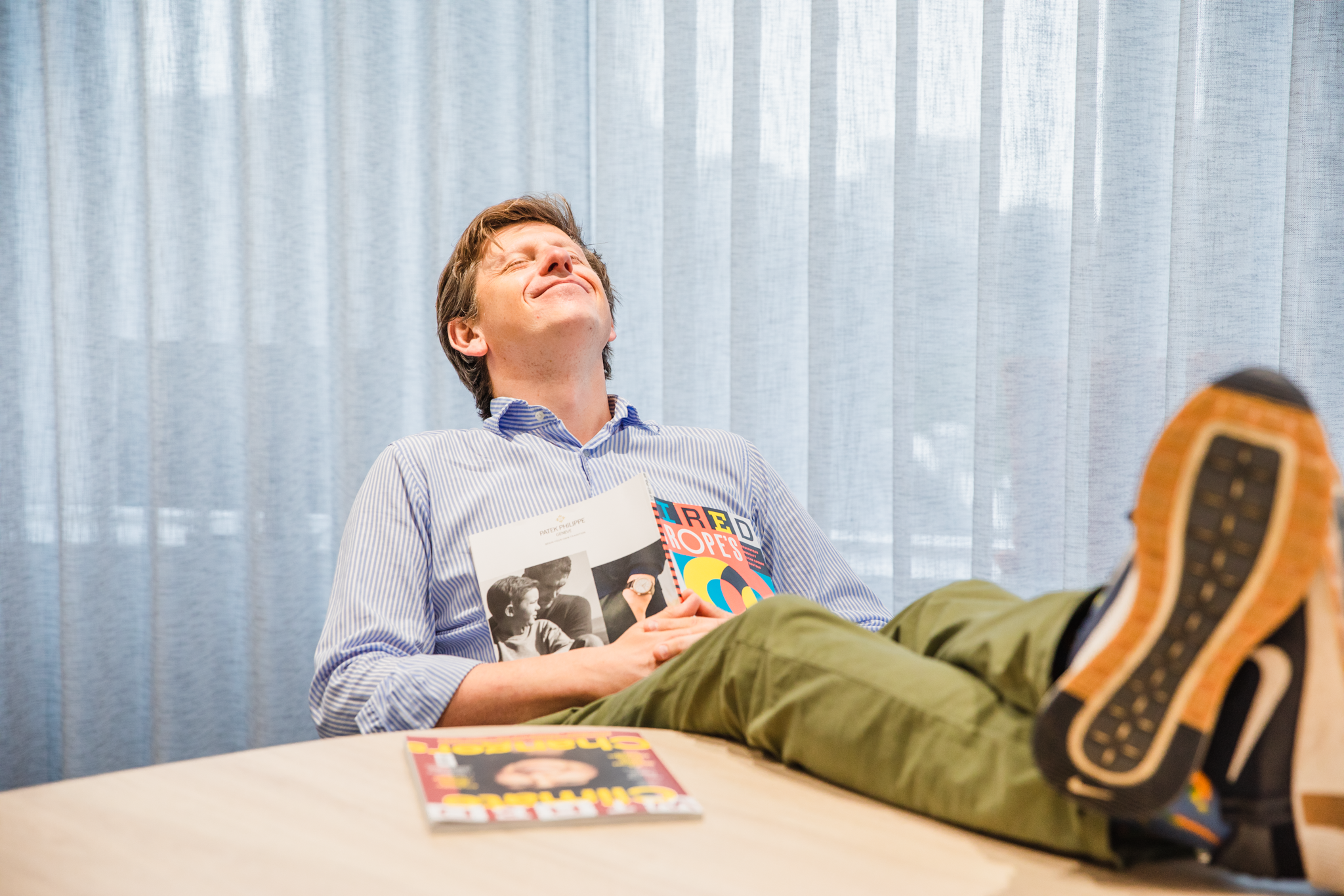 worry-free man in the Mobilexpense office